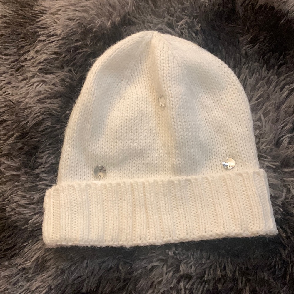 Cute cream beanie with rhinestones